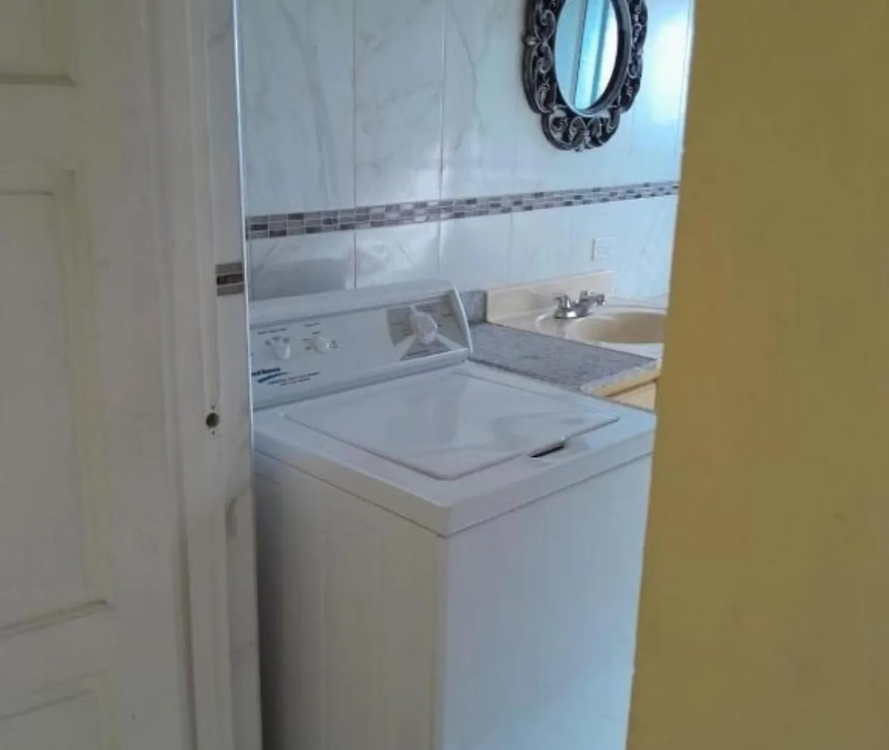 Apartment Vacation Suite Portmore